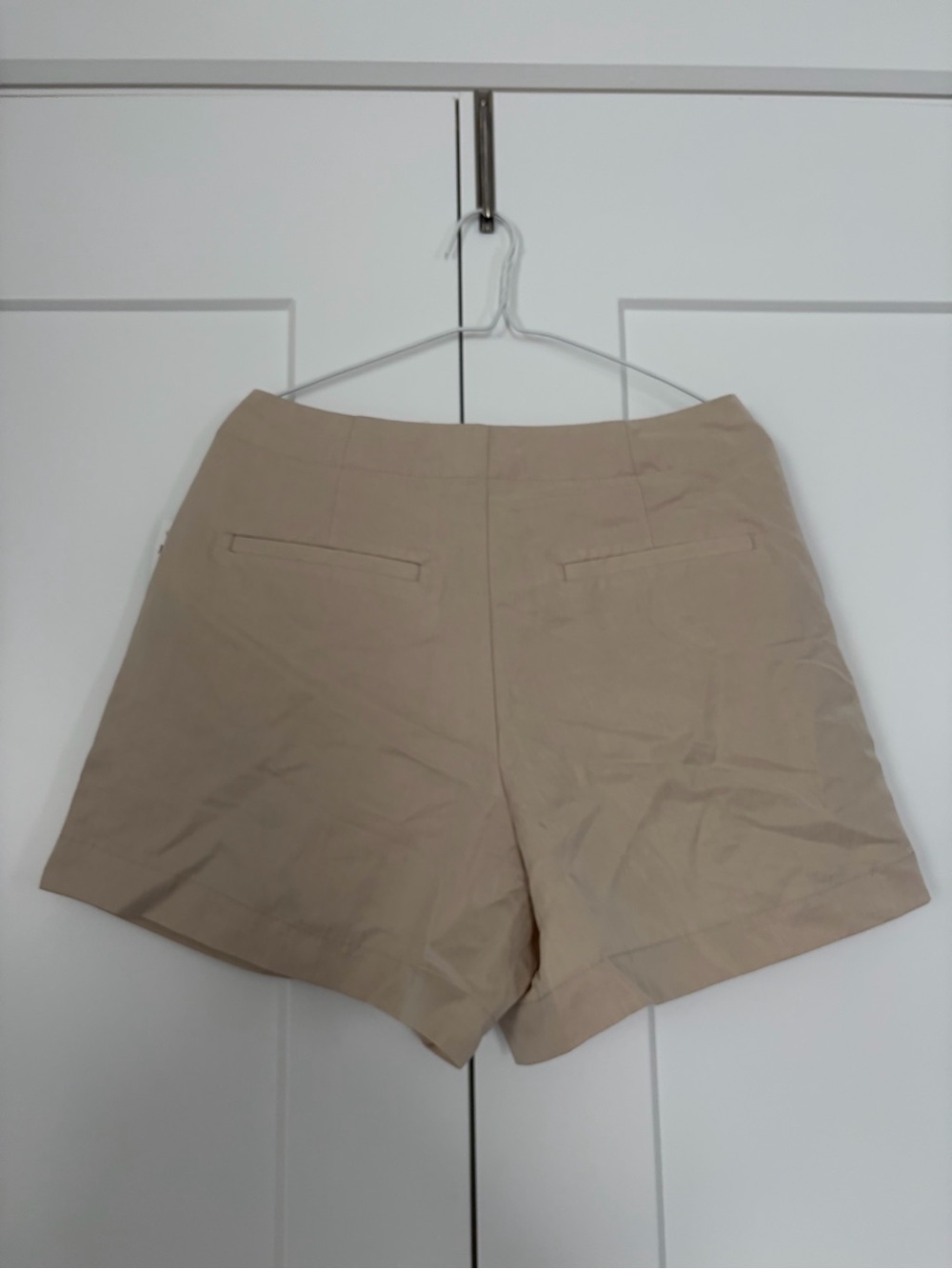 Gap SoftSuit Women's Beige Tailored Shorts BNWT Size 6 - Picture 5 of 6